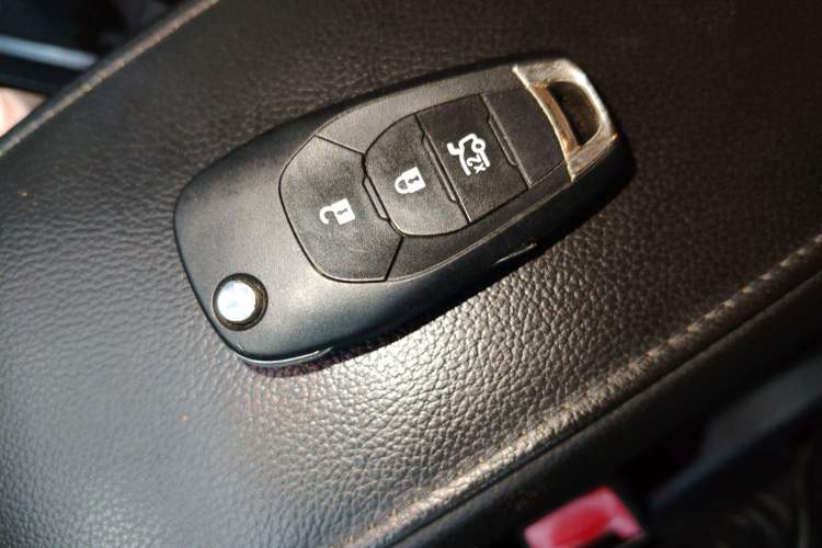 Used Chevrolet Cruze 2017 1.5L Automatic Pioneer Sunroof Edition
