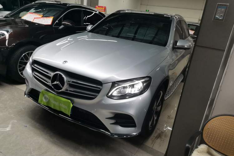 Used Mercedes-Benz GLC 2017 GLC 260 4MATIC Luxury Model