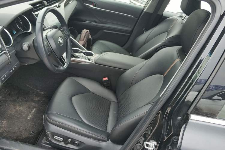 Used Toyota Camry 2019 2.0G Luxury Edition China VI Standard