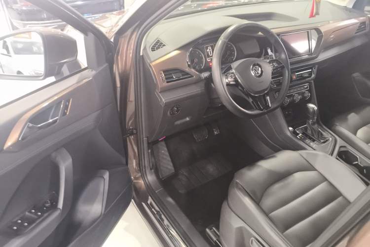 Used Volkswagen Tharu 2019 280TSI Two-Wheel Drive Luxury Version China VI Standard
