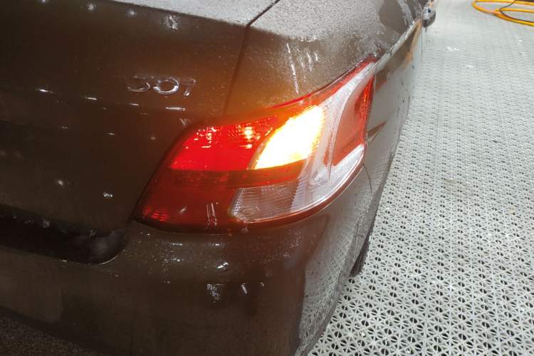 Used Peugeot 301 2014 1.6L Automatic Luxury Edition