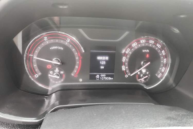 Used SAIC MAXUS T70 2019 2.0T Diesel Manual Two-Wheel Drive Comfort Version Standard Box High Chassis