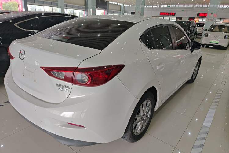 Used Mazda Mazda 3 Axela 2014 Sedan 1.5L Automatic Luxury Model