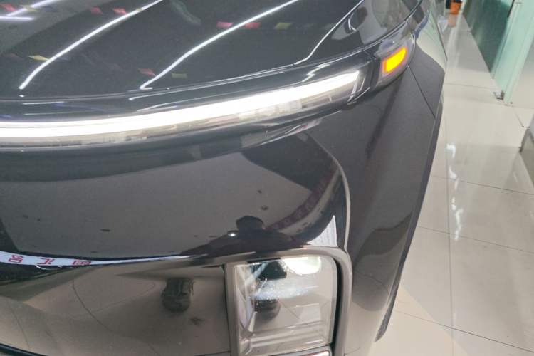 Used Li Auto L8 2023 Pro Model
