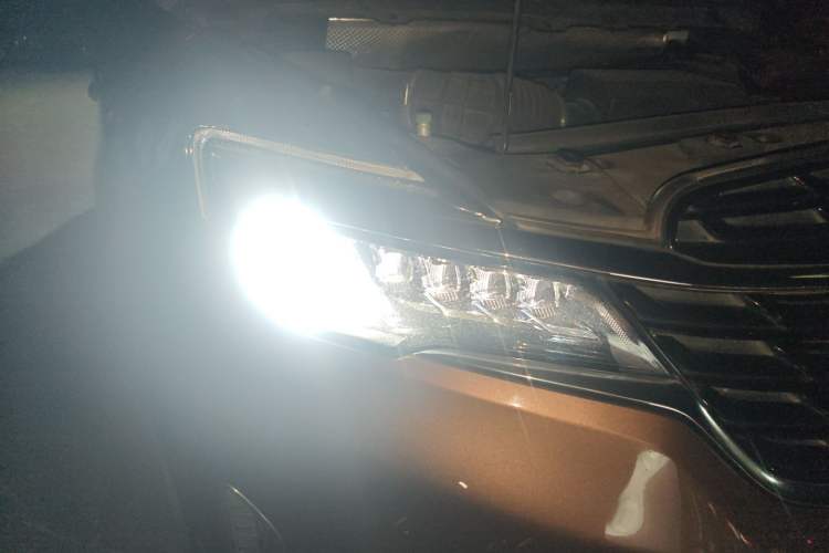 Used Buick GL8 2021 Land Cruiser Executive Class 652T Comfort Model
