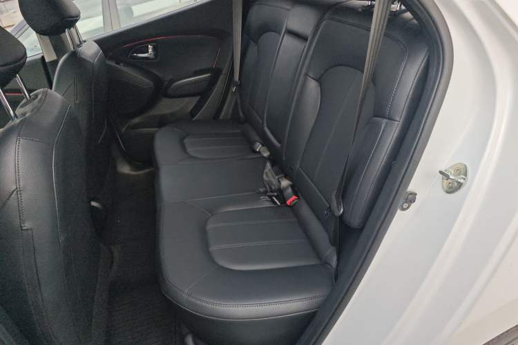 Used Hyundai ix35 2013 2.0L Automatic Two-Wheel Drive Smart GLS China V Standard
