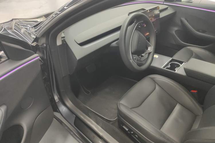 Used Tesla Model 3 2023 Long-Range All-Wheel-Drive Version
