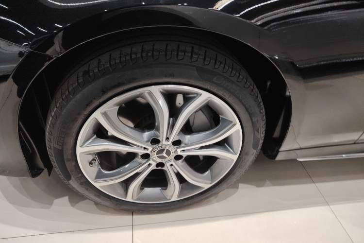 Used Mercedes-Benz E-Class 2020 E 300 L Sporty and Stylish Model
