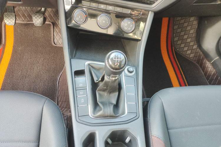 Used Volkswagen Bora 2020 1.5L Manual Comfort Version
