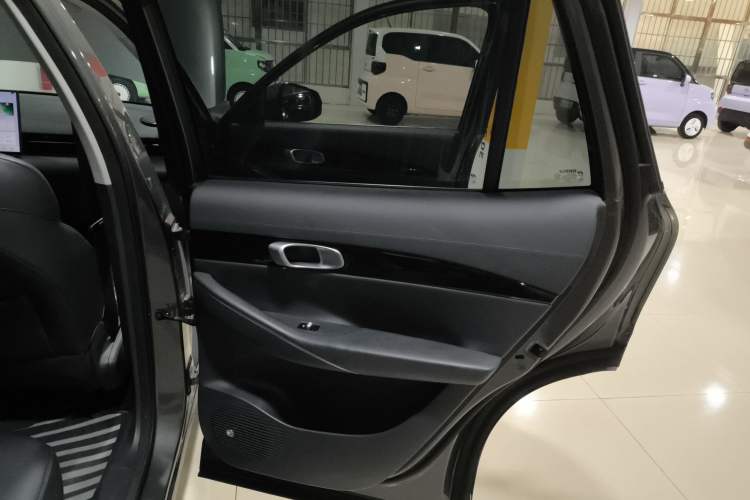 Used  E5 2024 530km Starship Edition
