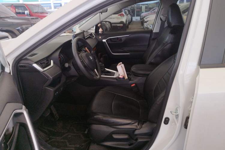 Used Toyota RAV4 2022 2.0L CVT Two-Wheel Drive Urban Edition