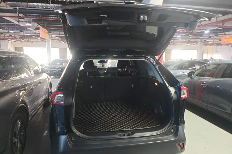 Used Toyota Wildlander 2022 Dual-Engine 2.5L E-CVT Two-Wheel Drive Luxury PLUS Edition
