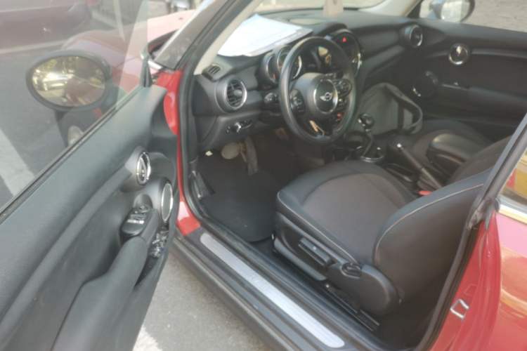 Used  MINI 2016 1.2T ONE Pioneer Edition
