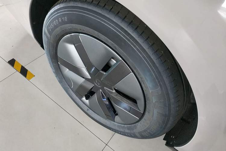 Used Li Auto MEGA 2024 Ultra Model
