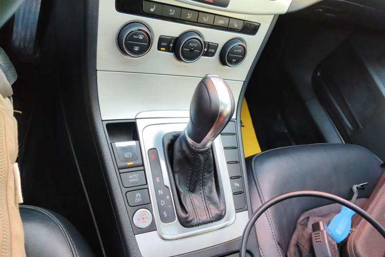 Used Volkswagen Magotan 2016 1.8TSI Luxury Comfort Model