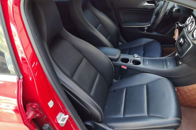 Used Mercedes-Benz GLA 2015 GLA 200 Fashion Model