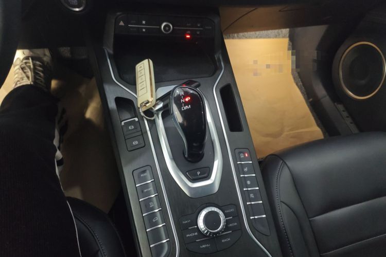 Used Wey VV5 2021 1.5T Two-Wheel Drive Color Pioneer
