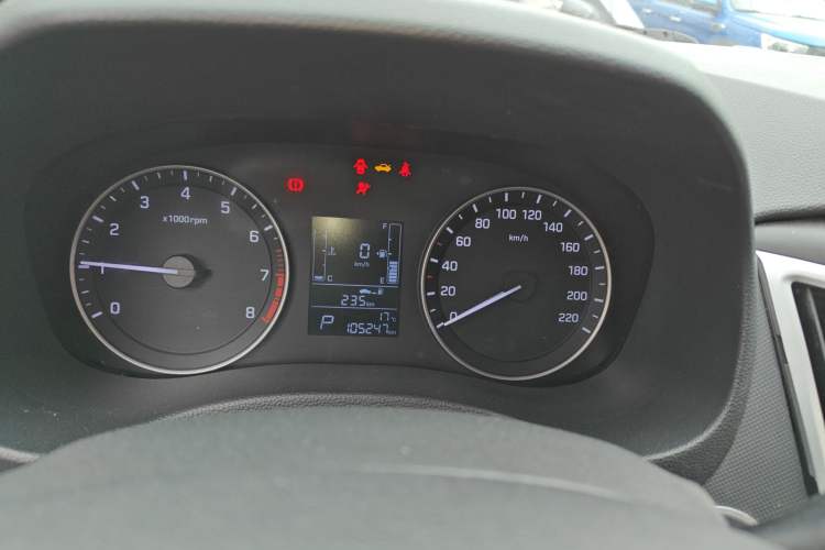 Used Hyundai ix25 2015 1.6L Automatic Two-Wheel-Drive Deluxe DLX Model