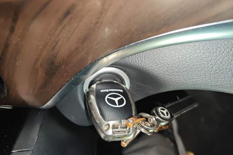 Used Mercedes-Benz V-Class 2020 V 260 Avantgarde Edition