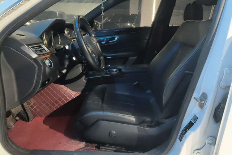 Used Mercedes-Benz E-Class 2015 E 200 L
