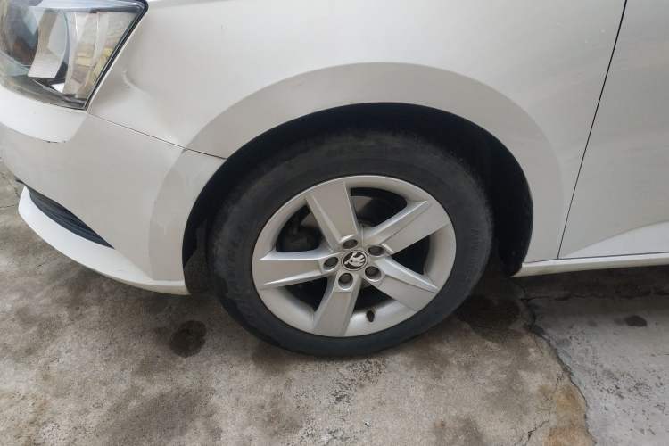 Used Skoda Fabia 2016 1.4L Automatic Car Enjoy Edition