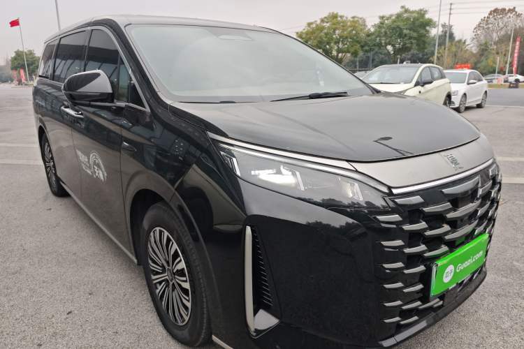 Used BYD Xia 2025 DM-i 1.5T 180km Beyond Edition
