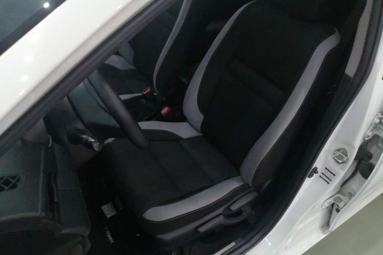 Used Toyota YARiS L 2020 1.5L CVT Leading Edition
