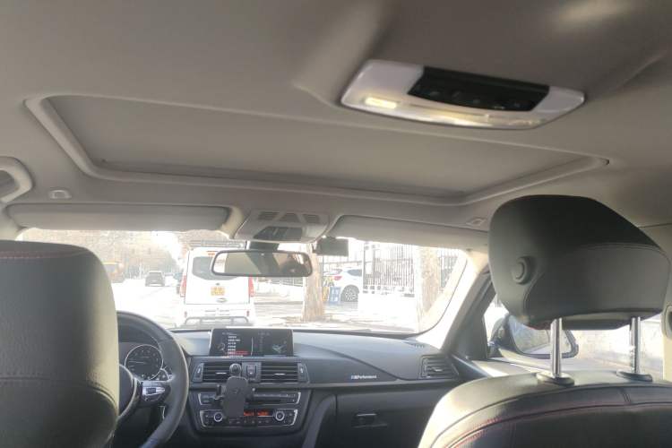 TDK.VehicleDetails.img