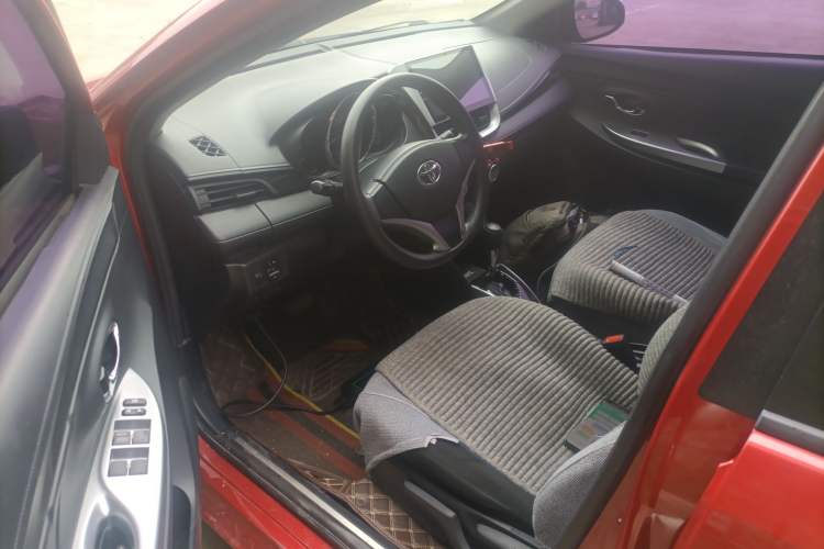 Used Toyota YARiS L 2016 Revised Version 1.5G CVT with Dynamic Sunroof
