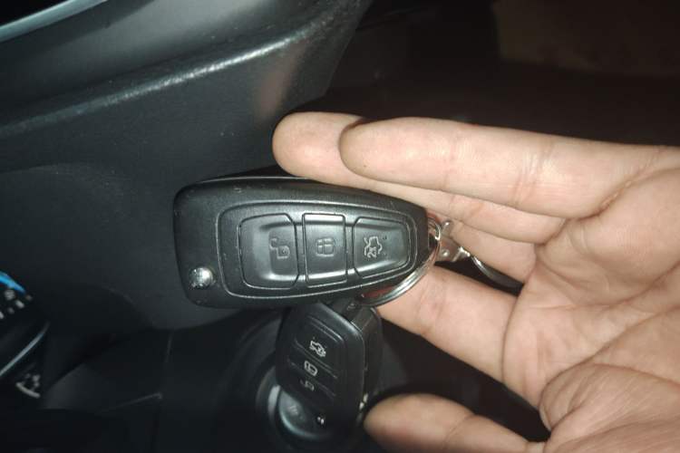 Used Ford Focus 2018 Sedan Classic 1.6L Automatic Trendy SmartDrive Edition
