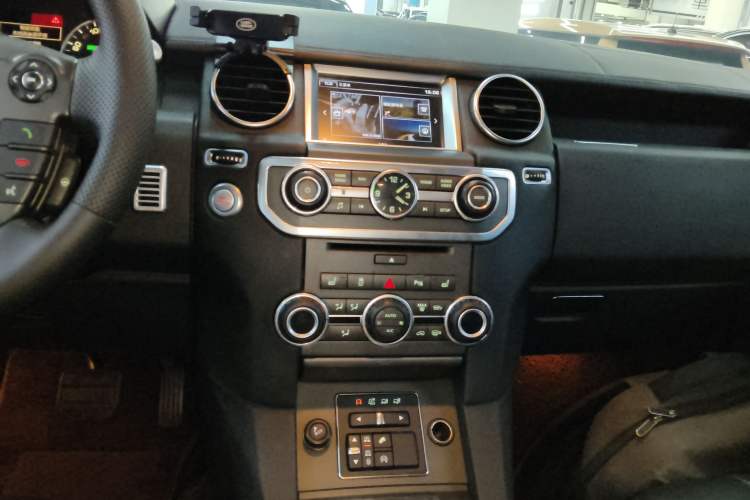 Used Land Rover Discovery 2015 3.0 SC V6 SE
