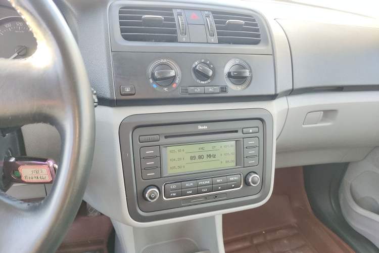 Used Skoda Fabia 2012 1.6L Automatic Crystal Edition
