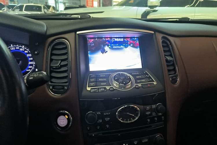 Used Infiniti QX50 2015 2.5L Enjoyment Edition
