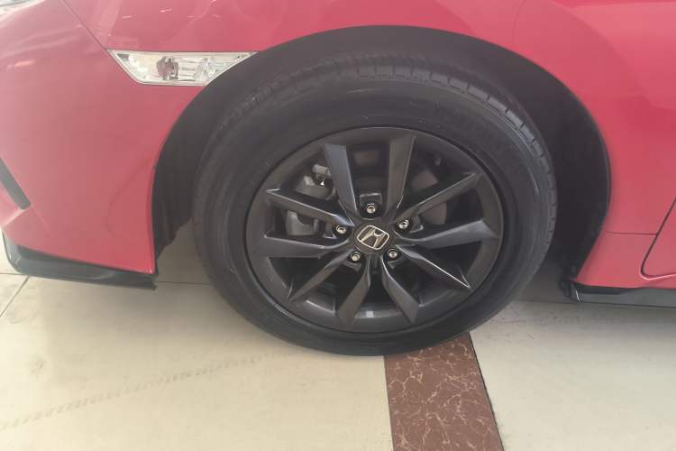 Used Honda Civic 2021 HATCHBACK 220TURBO CVT New Trendsetter