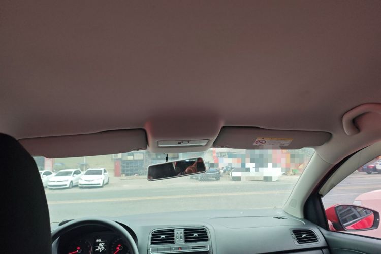 Used Volkswagen Polo 2016 1.4L Manual Fashion Model