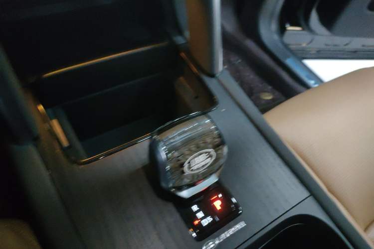 Used Land Rover Discovery Sport 2024 Luxury Custom Edition