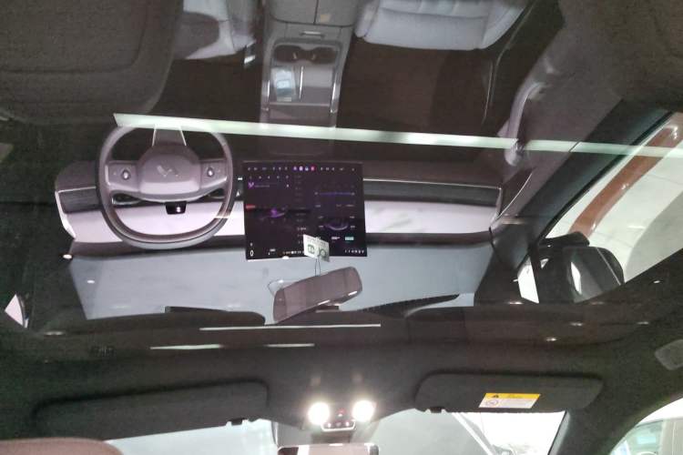 Used ONVO L60 2024 60 kWh Rear-Drive Version
