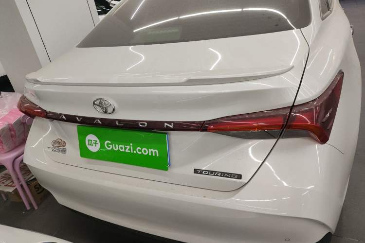 Used Toyota Avalon 2019 2.5L Touring Premium Version China VI Standard
