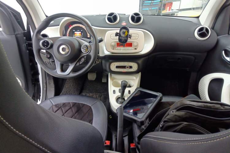 Used  fortwo 2015 1.0L 52 kW Hardtop Passion Edition
