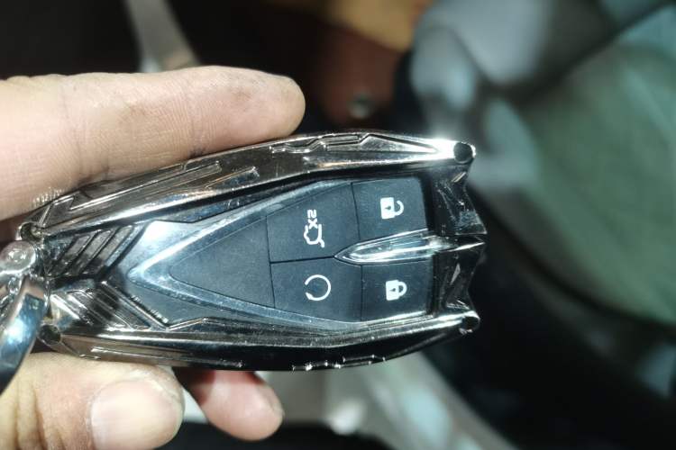 Used Changan UNI-K iDD 2022 Blue Whale iDD 130km 1.5T Prestige Model
