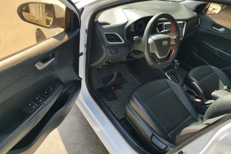 Used Hyundai Verna 2016 1.4L Automatic Cool Edition GLS
