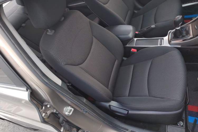 Used Hyundai Elantra 2016 1.6L Manual Prestige Edition
