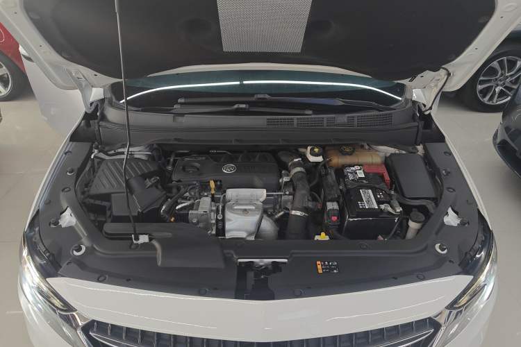 Used Buick GL6 2021 323T Mild Hybrid Connect Prestige Model
