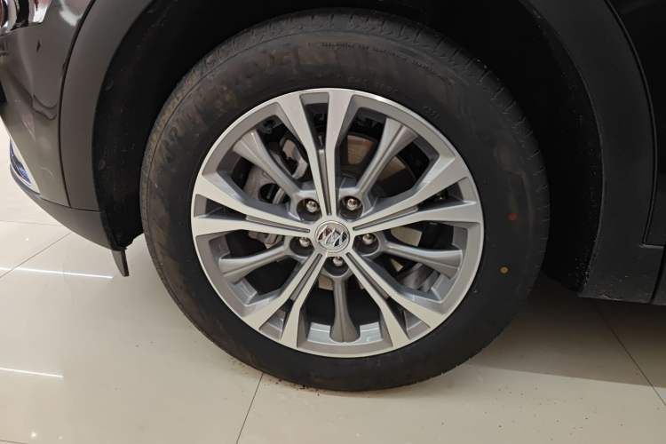 Used Buick Envision 2022 Encore Plus 652T Five-Seat Luxury Model