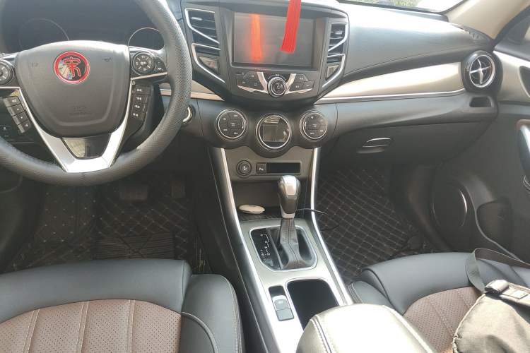 Used BYD Song 2017 Gaishe Upgrade Edition 1.5TID Automatic Elite Model
