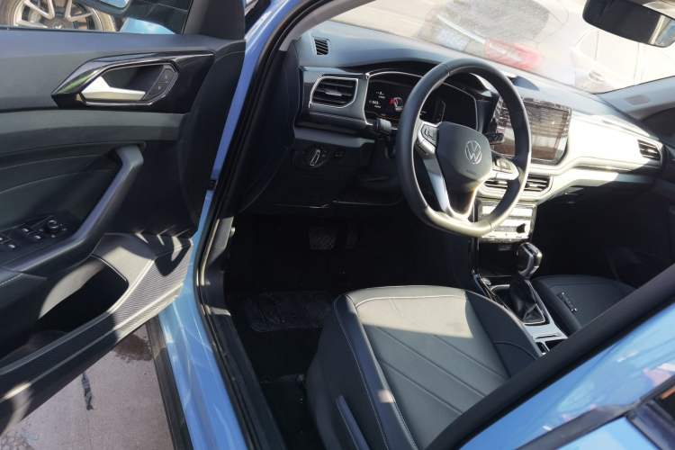 Used Volkswagen Tharu 2025 NewRui 300TSI Prestige Edition
