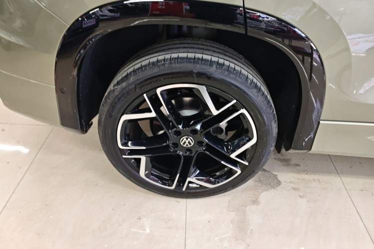 Used Volkswagen Tayron 2025 Tiguan L 380TSI 4Motion Luxury
