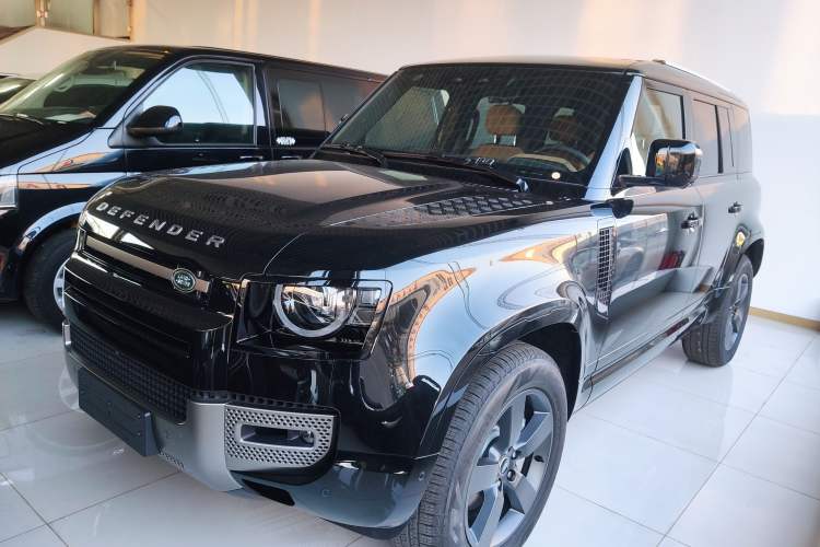 Used Land Rover Defender 2025 110 3.0T P400 – Dynamic HSE