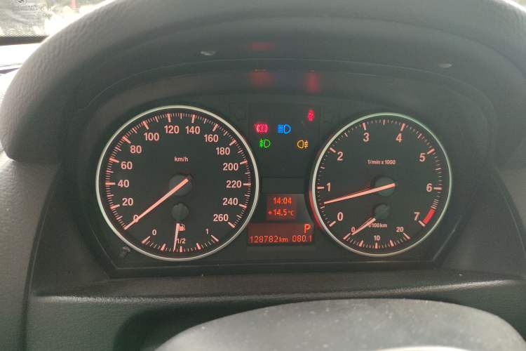 Used BMW X1 2014 sDrive18i Leading Model
