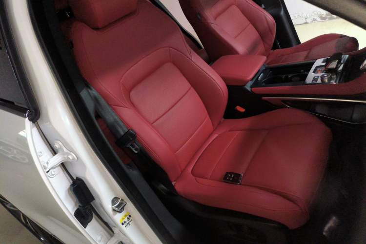 Used Jaguar F-PACE 2024 P250 R-Dynamic SE
